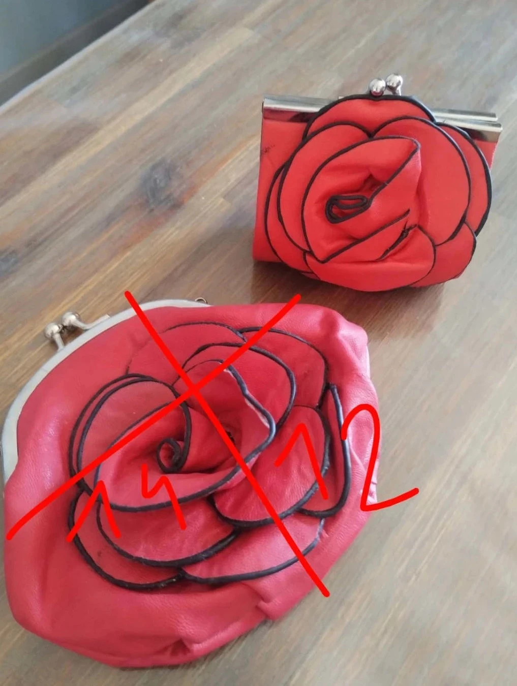 Set of two red flower embossed coin purses – photo 10